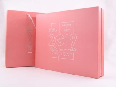 濟南包裝盒廠家為您詳解，化妝品包裝盒有哪些工藝？